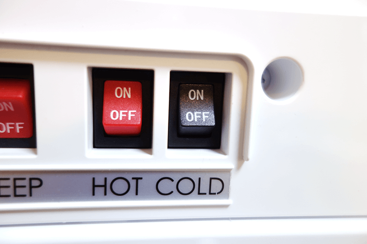 フレシャス スラット 背面にはるHOT／COLD／SLEEPボタン